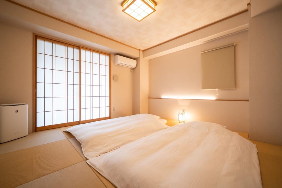 Bed, TV and multimedia, Photo of the whole room, Bedroom, air conditioner