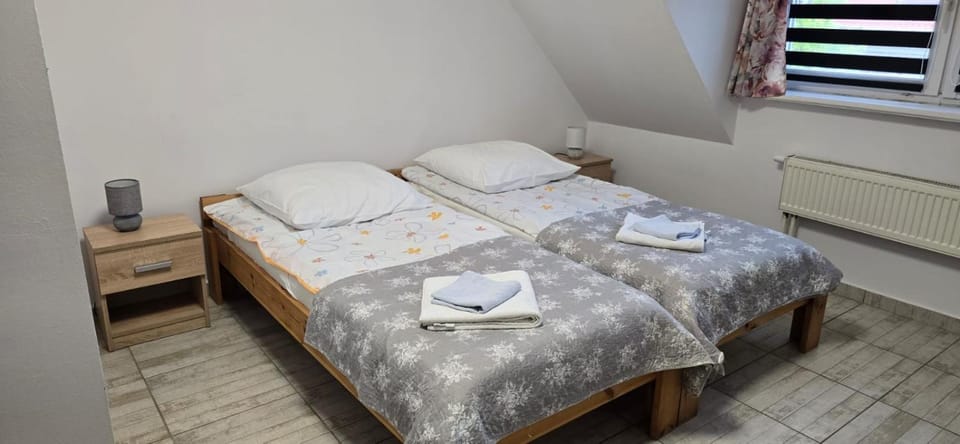 Bed, Photo of the whole room, towels