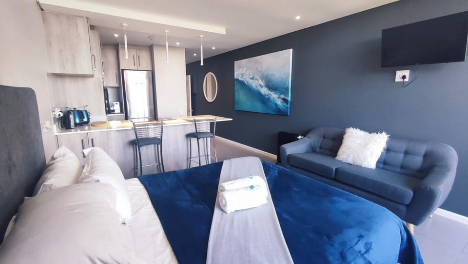 Blueviews Deluxe at Brookes Hill Suites Apartment in Port Elizabeth