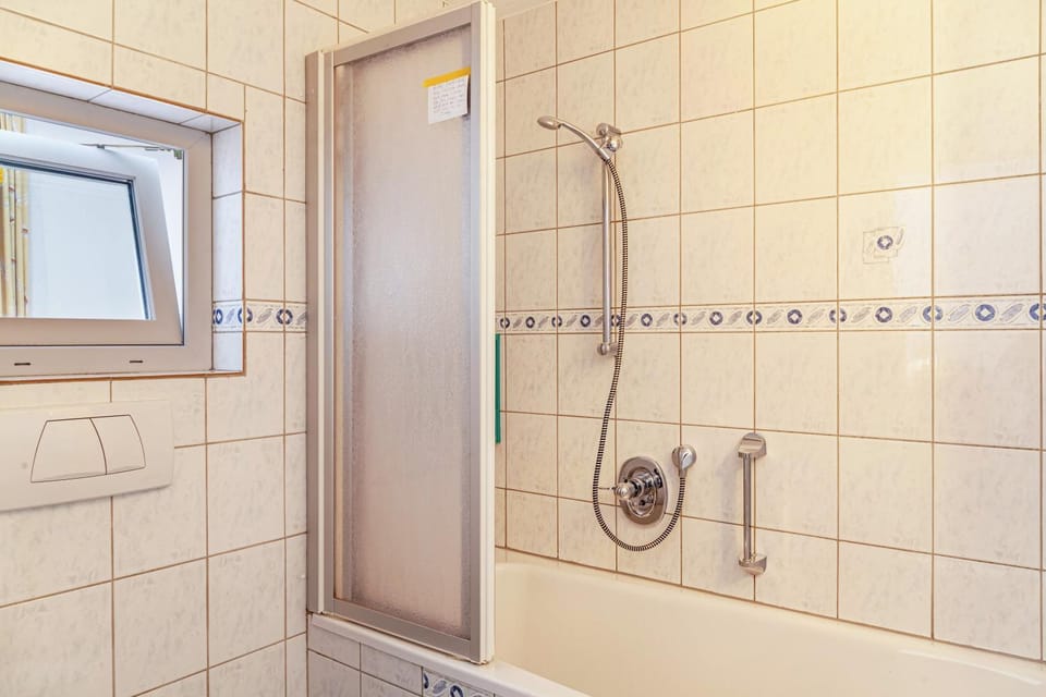 Bathroom, Living room