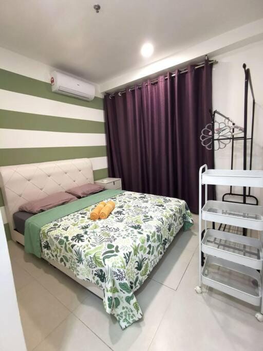 Bed, Photo of the whole room, Bedroom, air conditioner