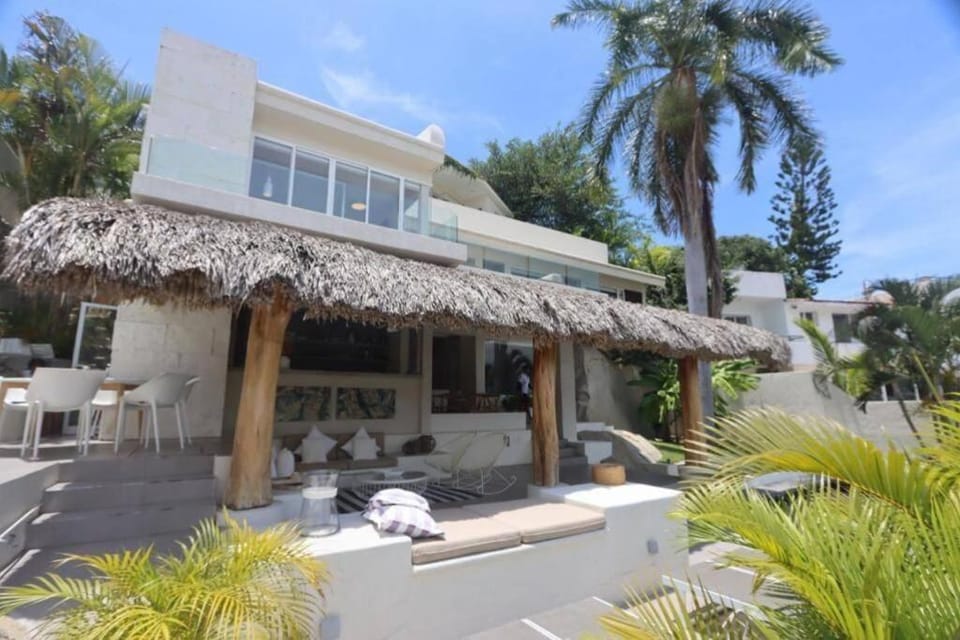 Casa con vista a la bahía House in Acapulco
