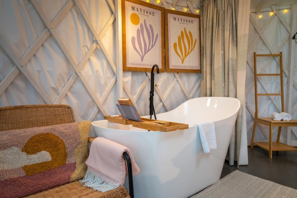 Izera Glamping Adults - Luksusowe jurty&spa (adults only) Luxury tent in Lower Silesian Voivodeship