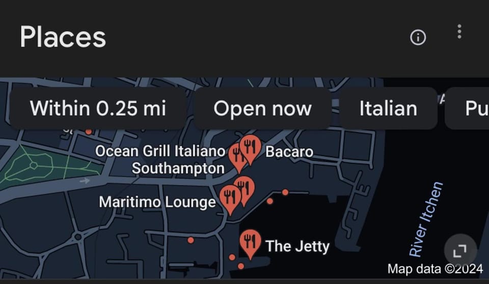 2 bedroom near ocean village Marina port apartment Apartment in Southampton