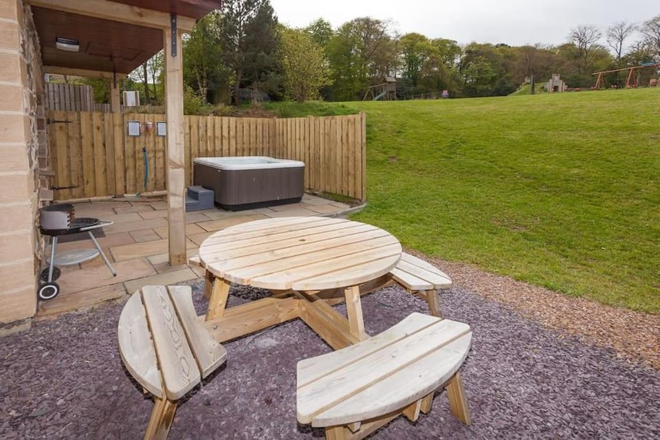 Laurel Cottage at Williamscraig Holiday Cottages Apartment in Scotland