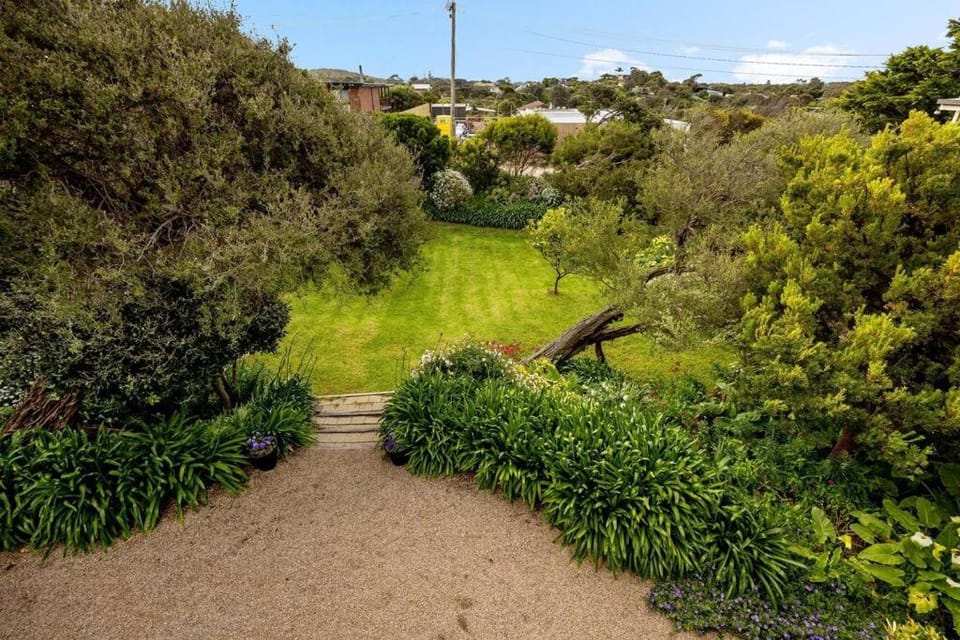 Dana Beach House, Blairgowrie House in Melbourne