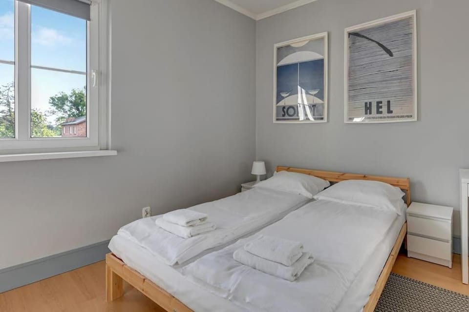 Bed, Photo of the whole room, Decorative detail, Bedroom, Area and facilities, towels