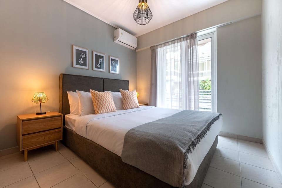 Bed, Photo of the whole room, Bedroom, air conditioner