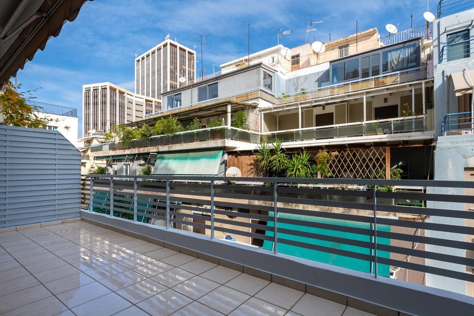 Property building, Balcony/Terrace, City view
