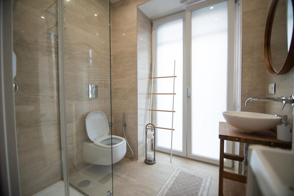 Shower, Bathroom, Balcony/Terrace, towels