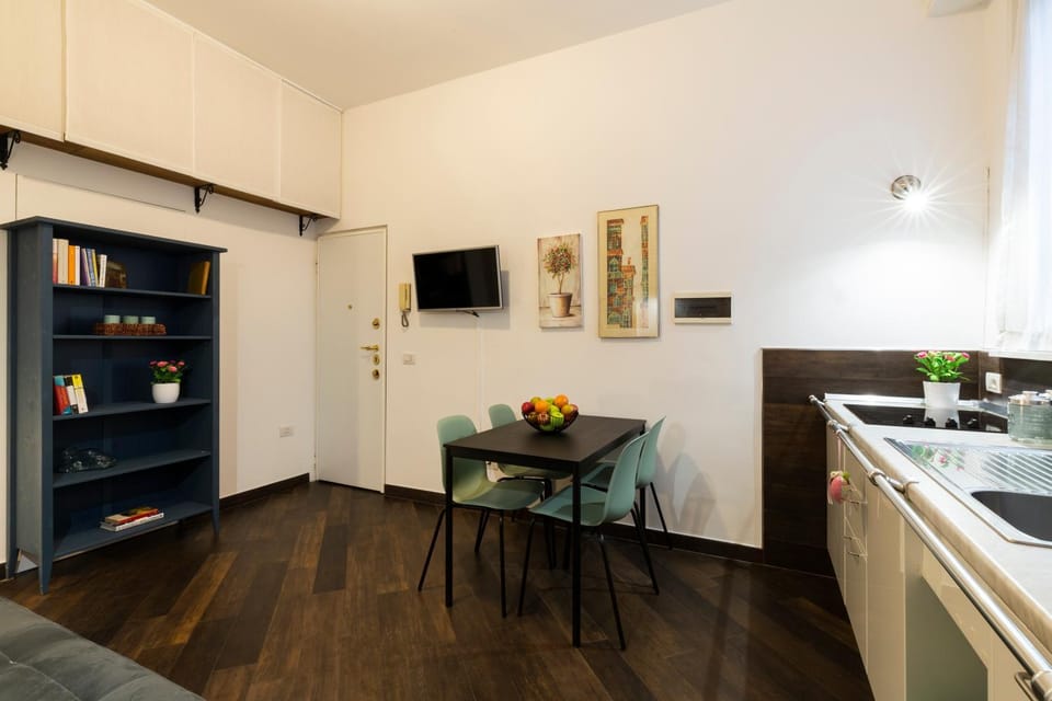 Kitchen or kitchenette, Living room, Dining area