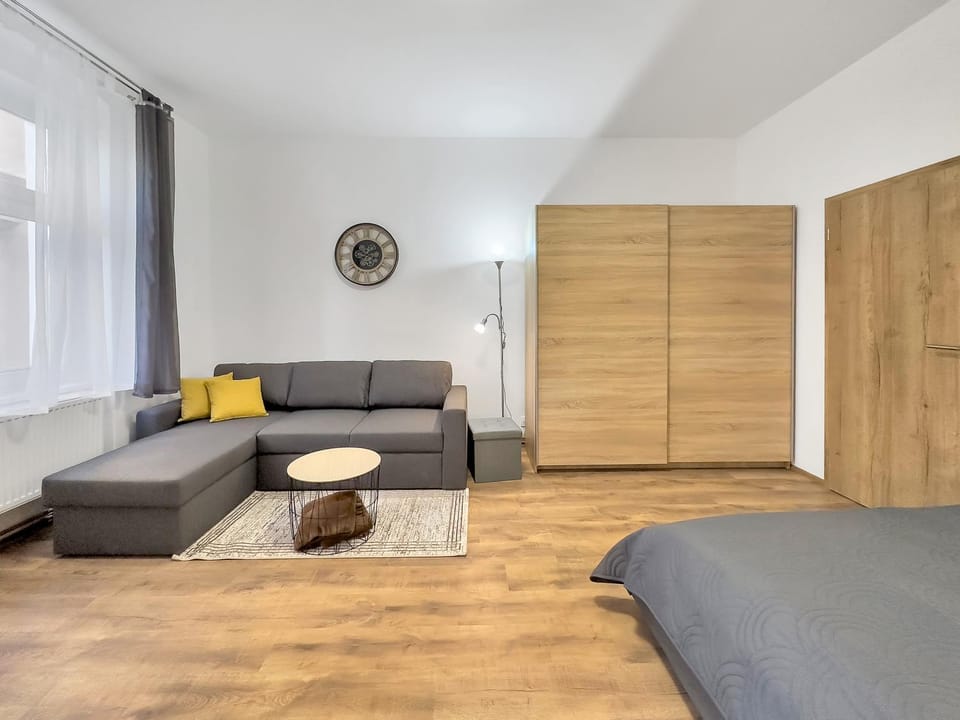 Bed, Living room, Photo of the whole room, Seating area, Bedroom, wardrobe