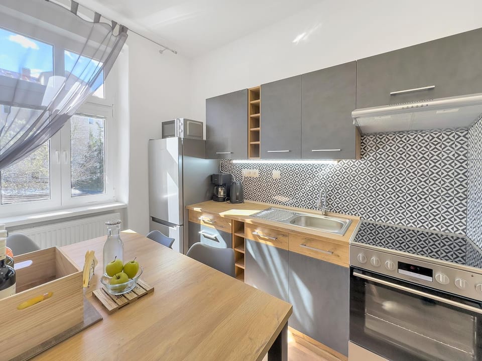 Coffee/tea facilities, Kitchen or kitchenette, minibar, pet friendly, stove