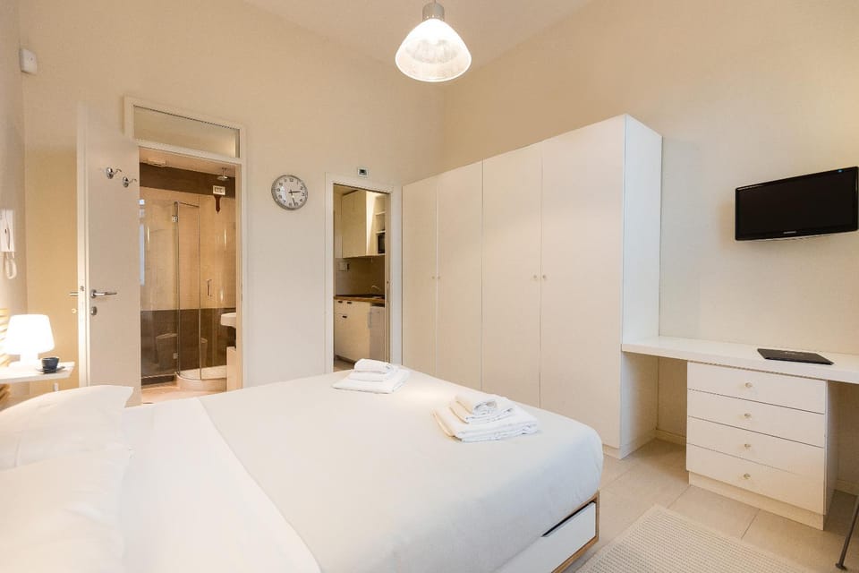 Photo of the whole room, wardrobe