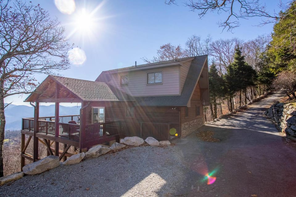 Grand Panorama House in Beech Mountain