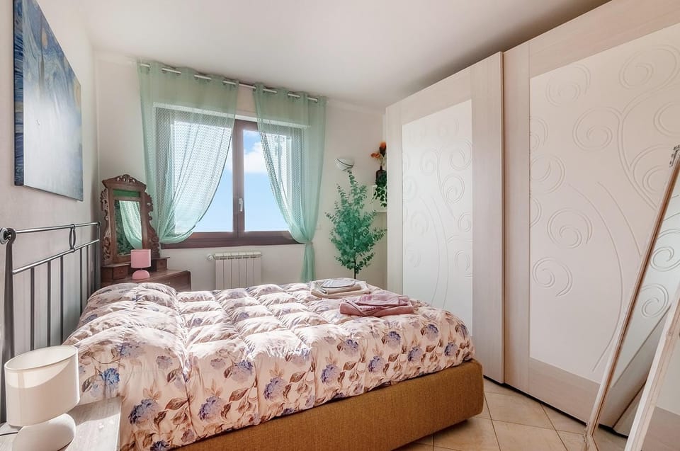Living room, Bedroom