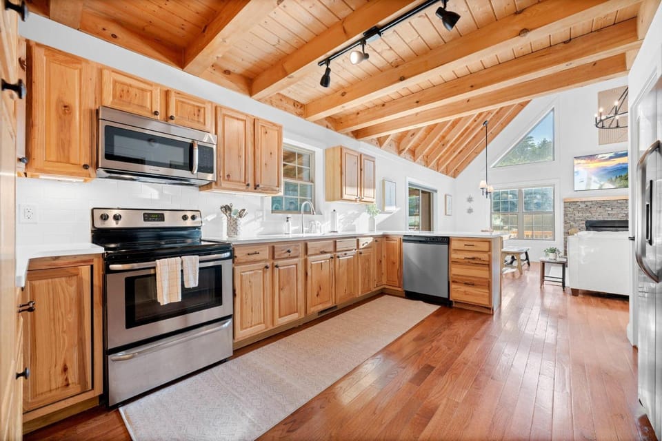 Vista View House in Watauga