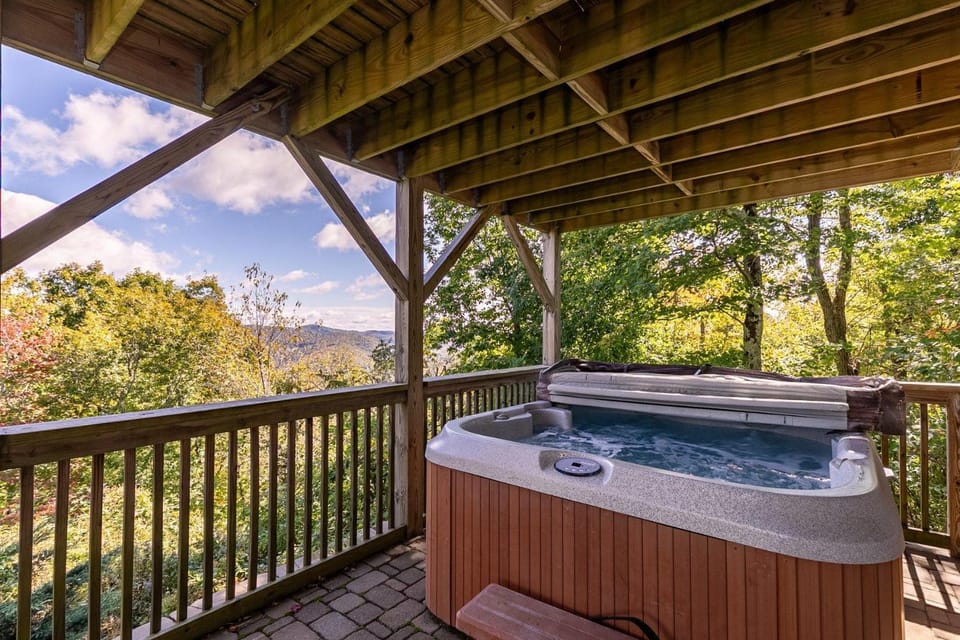 Aspen View House in Watauga