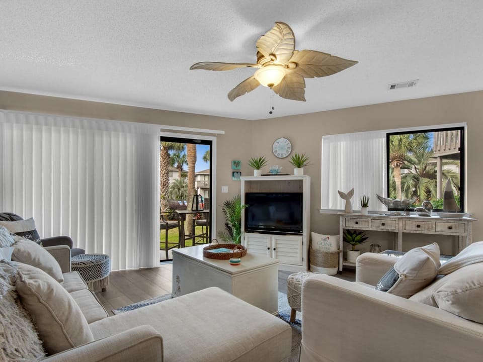 Crystal Village 23A by Newman-Dailey Apartment in Miramar Beach