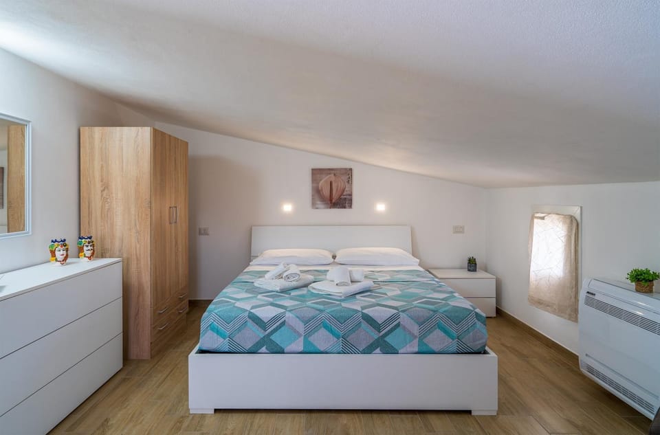 Property building, Living room, Bedroom