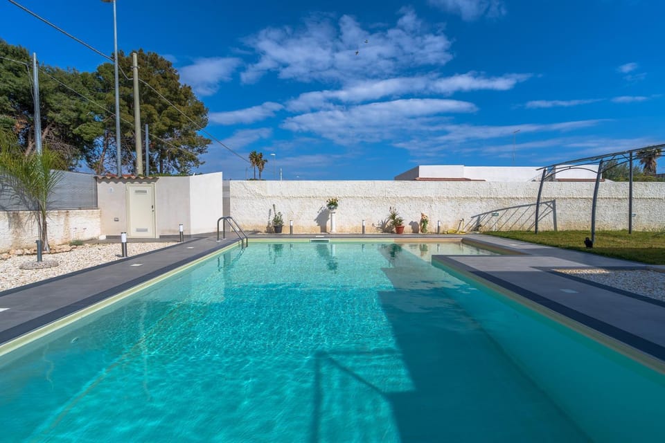 Property building, Swimming pool