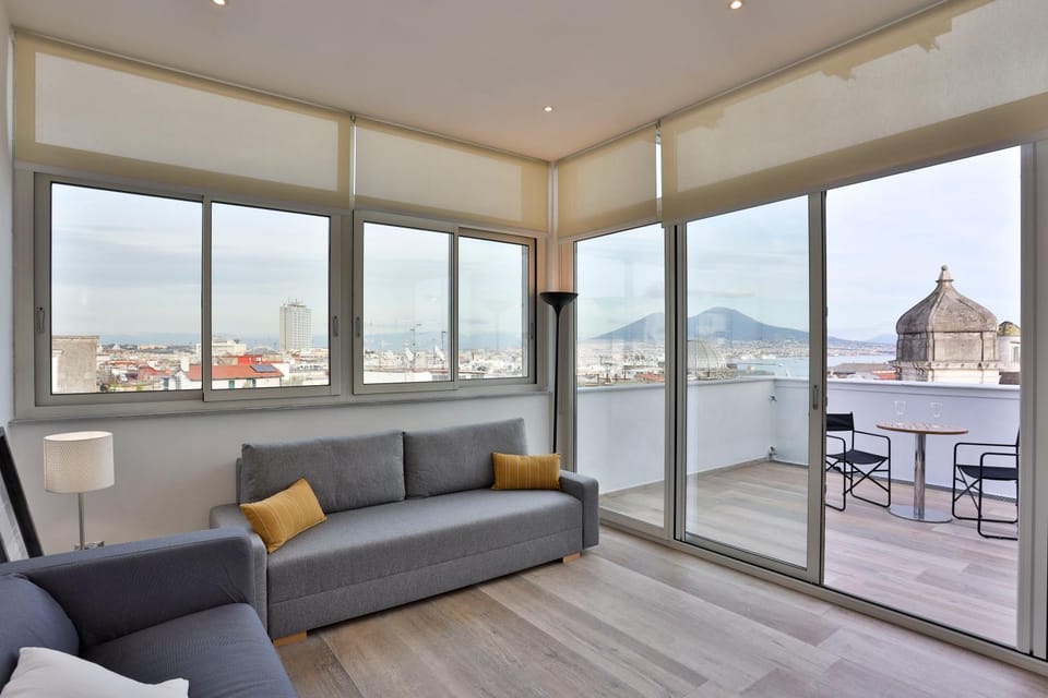 View (from property/room), Balcony/Terrace, Living room
