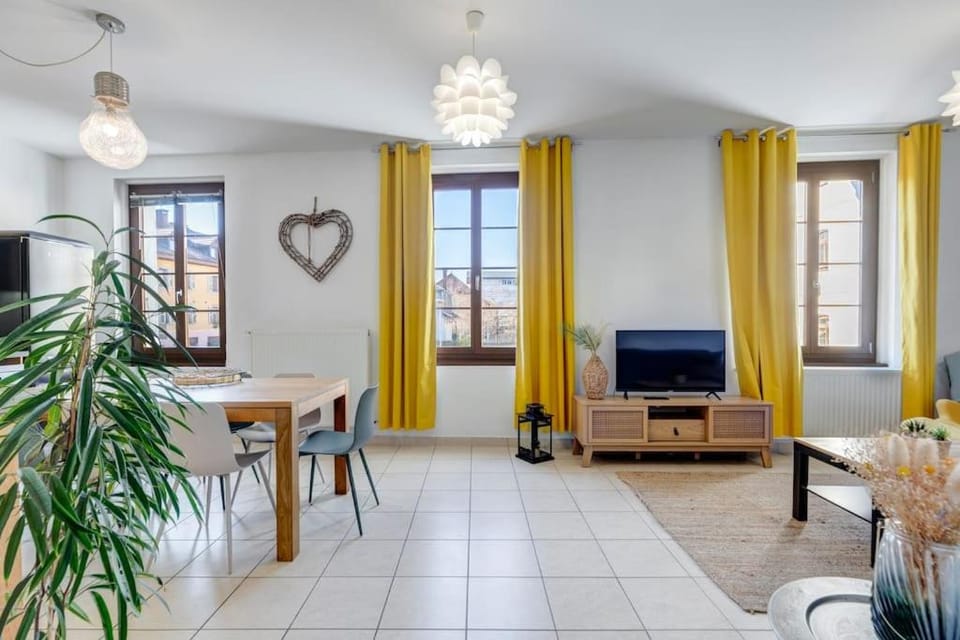 Vecchia Città Côté Vieille Ville # Yolo Alp Home Apartment in Annecy