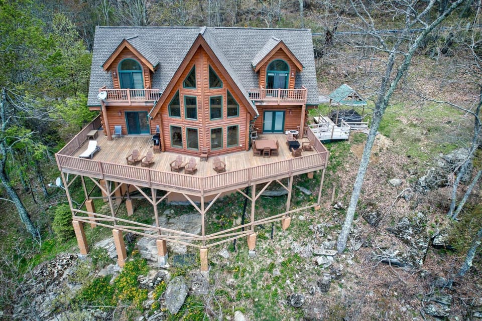 Elk Ridge Lodge House in Watauga