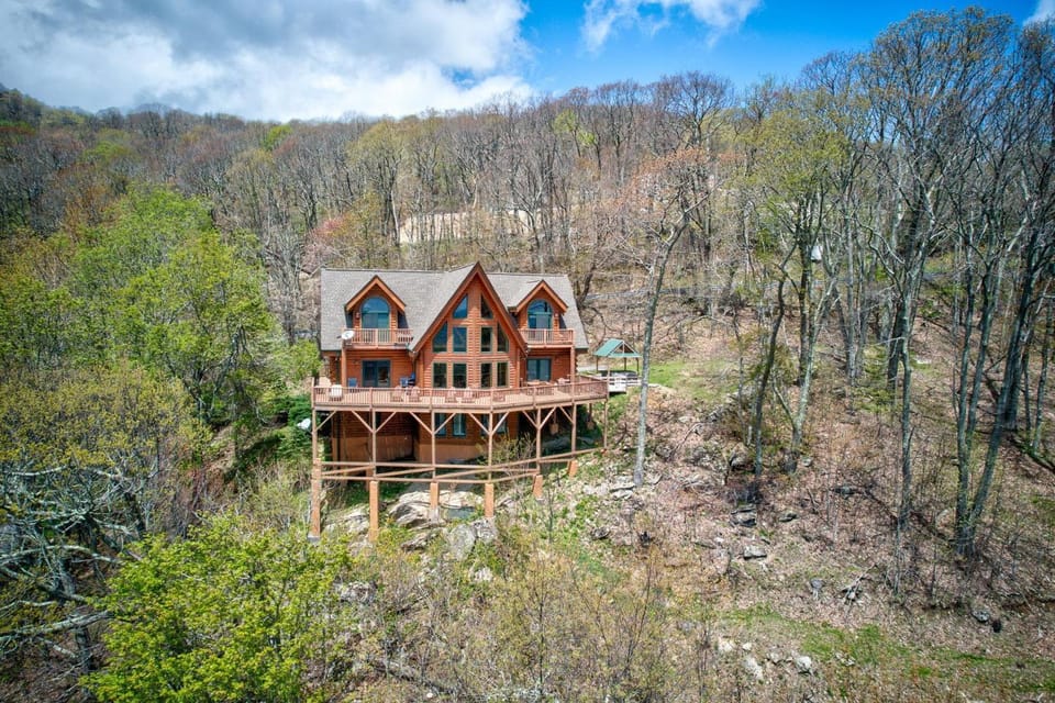 Elk Ridge Lodge House in Watauga