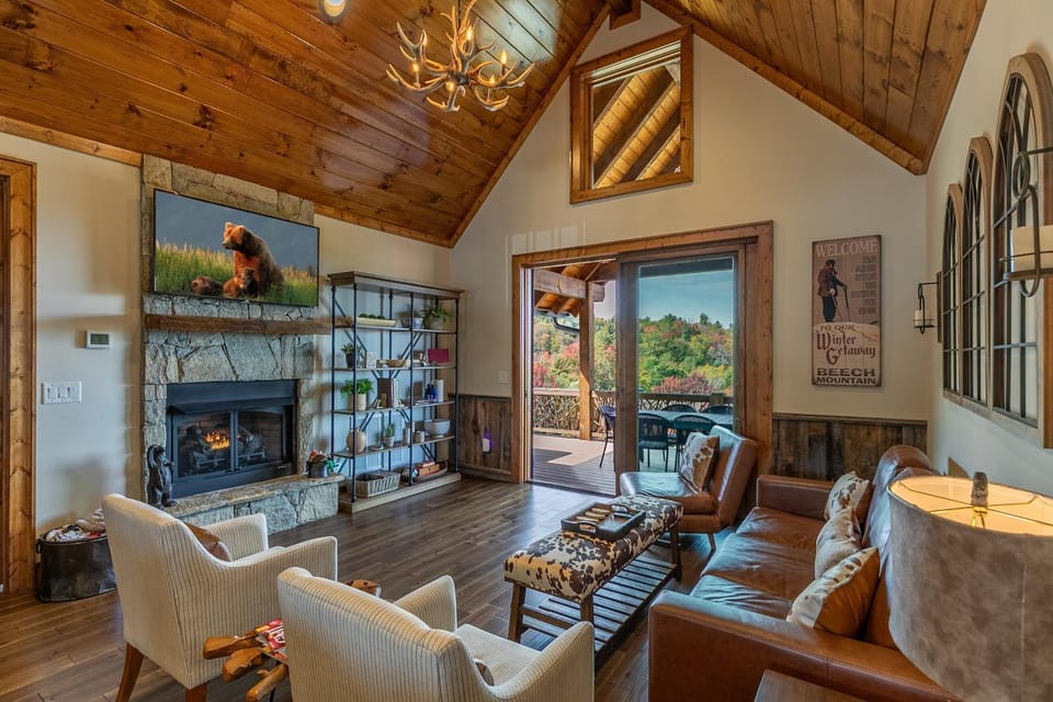 CaBearnet at Eagles Nest House in Beech Mountain