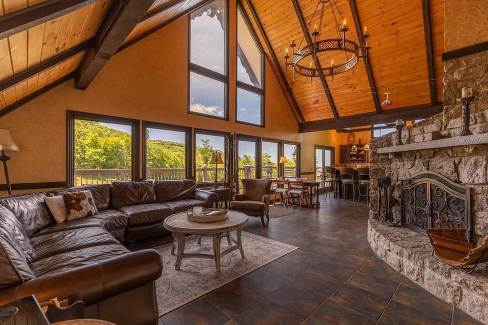 Halftime Haus House in Beech Mountain