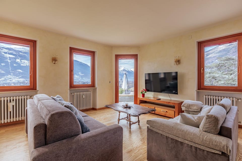 Attico esclusivo Teatro Romano Apartment in Aosta