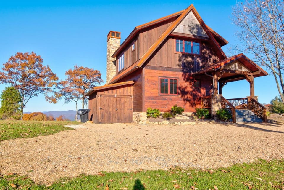 Northern Exposure at Eagles Nest House in Beech Mountain