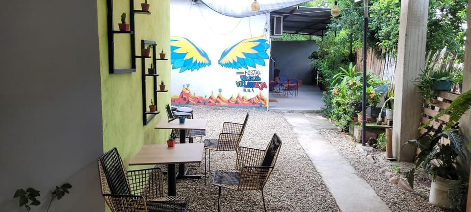 Food and drinks, Seating area