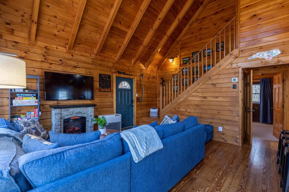 Adventure Creek House in Brushy Fork