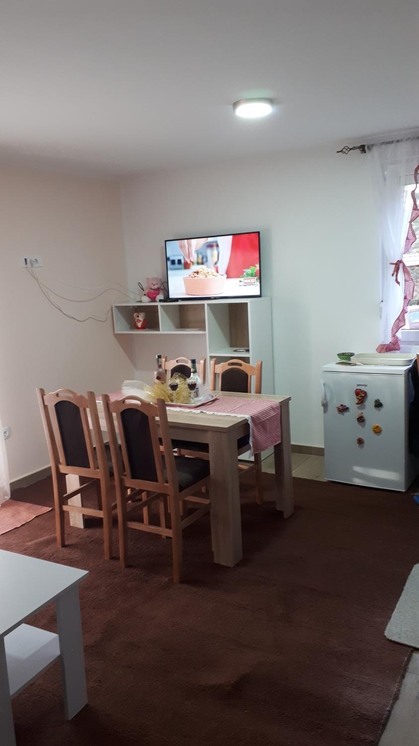 Communal lounge/ TV room, TV and multimedia, Kitchen or kitchenette, Living room, Seating area, Dining area, Evening entertainment, hair dresser