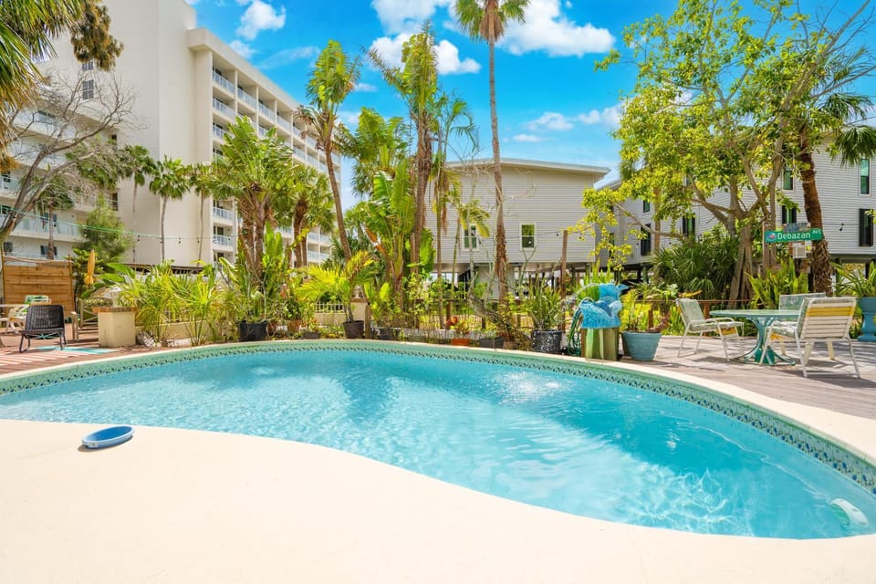 Cabana Cottage Treasure Island Beach Sleeps 3 House in Treasure Island