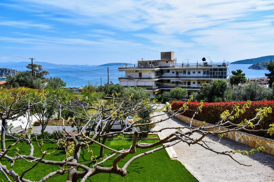 Natural landscape, Balcony/Terrace, Garden view, Sea view