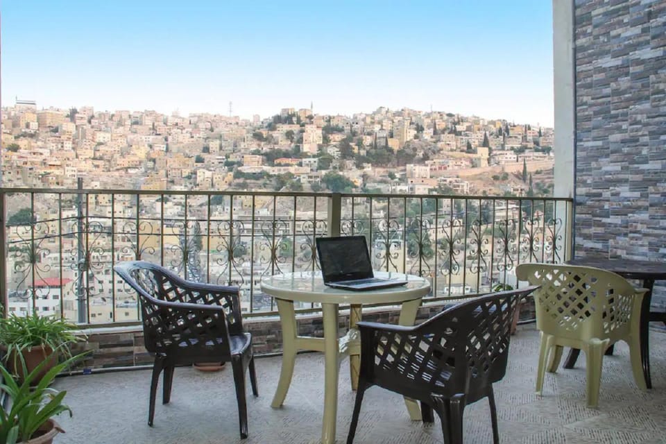 Balcony/Terrace, Mountain view