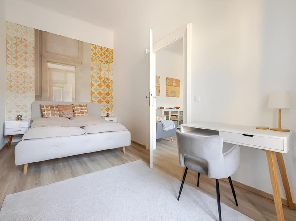 Bed, Bedroom