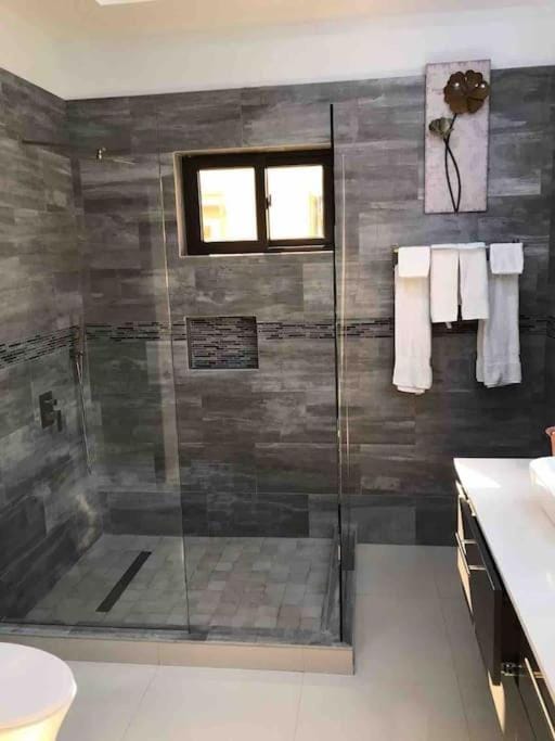 Shower, Bathroom, towels