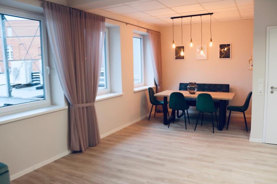 Living room, Seating area, Dining area