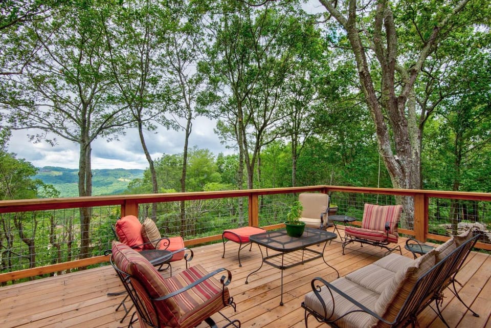 Love to Beech House in Beech Mountain