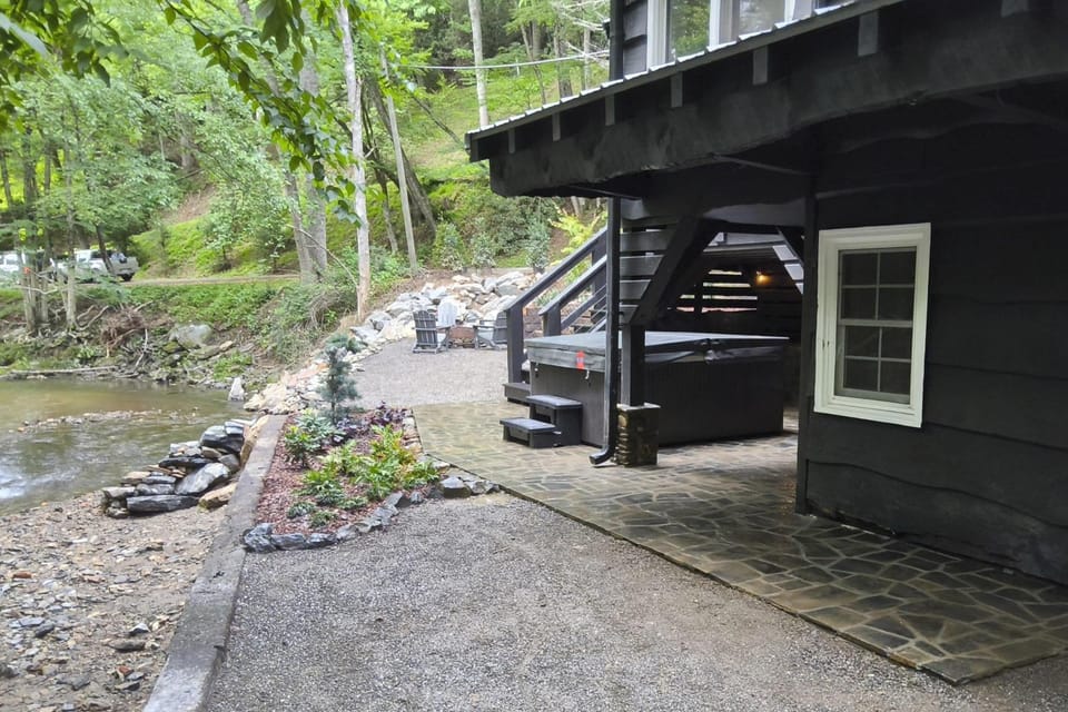 Anglers Cottage House in Watauga