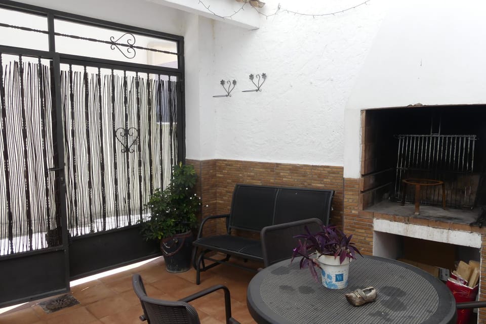 Patio, BBQ facilities