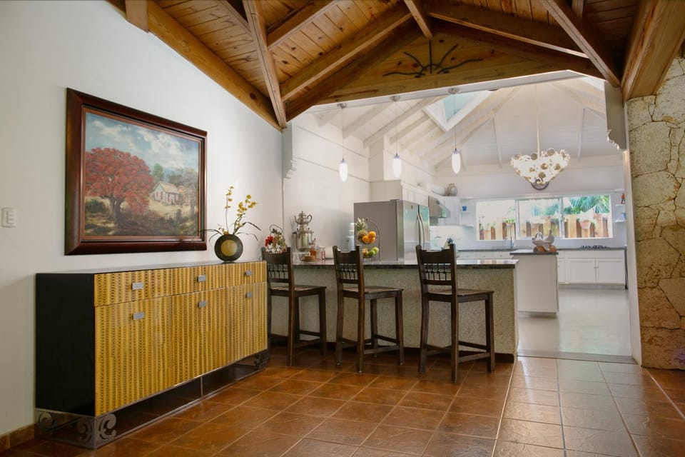Kitchen or kitchenette, Dining area, oven, kitchen