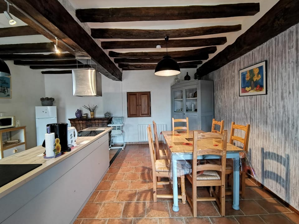 Kitchen or kitchenette, Dining area, stove, kitchen
