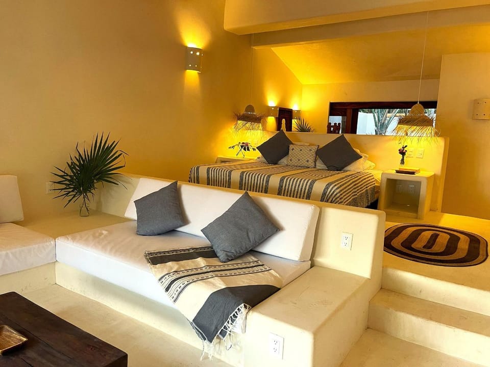 Casa Las Gatas House in Zihuatanejo