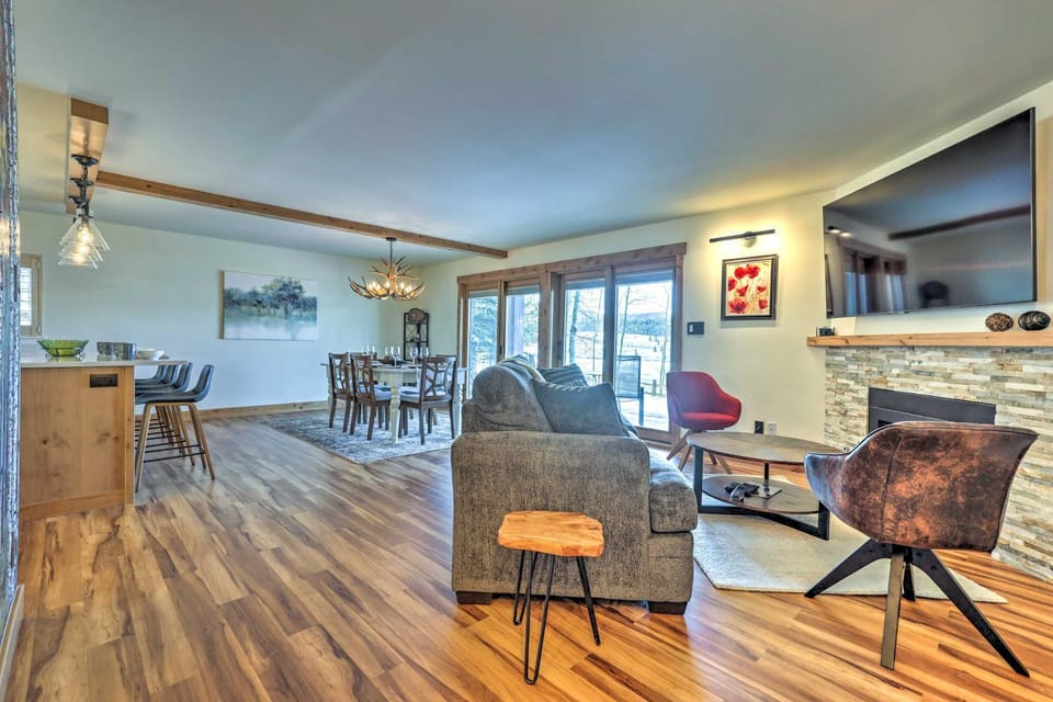 Mtn/Lake Views & 3 Mi to Skiing: Dillon Condo House in Dillon