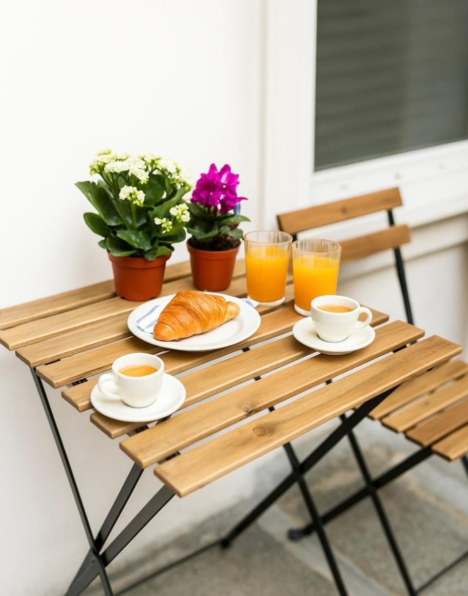 Coffee/tea facilities, Breakfast